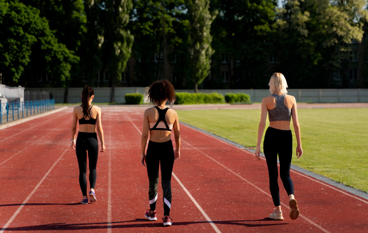 Las atletas trans pueden competir en la NCAA