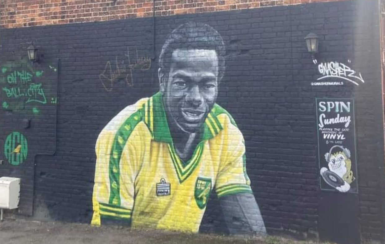 Un mural rinde homenaje al futbolista Justin Fashanu