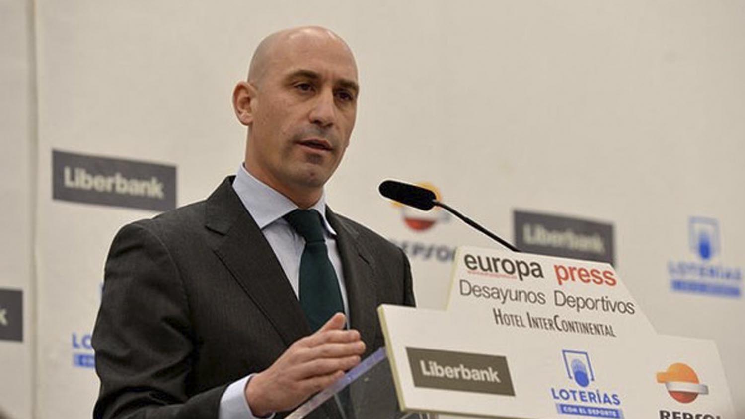 Luis Rubiales de la RFEF anuncia la creación de un departamento para luchar contra la homofobia en el fútbol