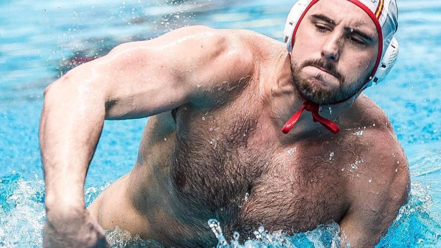 El waterpolista que ha denunciado insultos homófobos: "Hay miedo entre los deportistas a salir del armario"